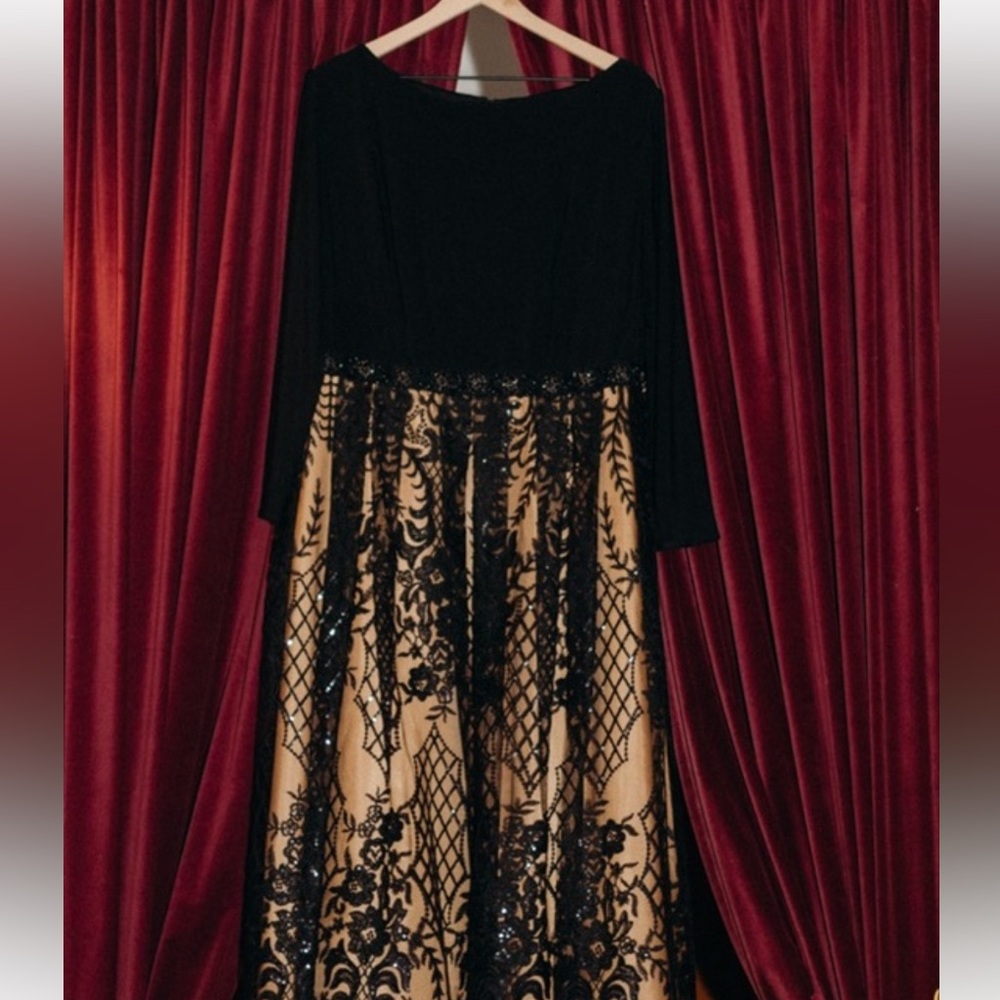 Long Sleeve Lace A-Line Gown